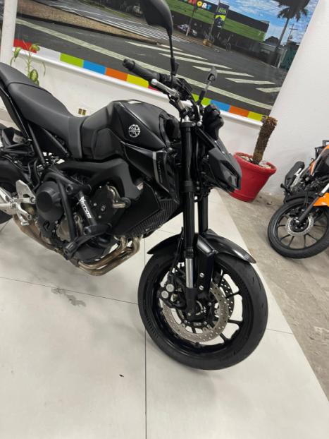 YAMAHA MT-09 850 ABS, Foto 9