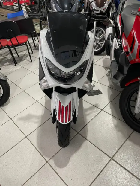 YAMAHA NMax 160 ABS, Foto 4