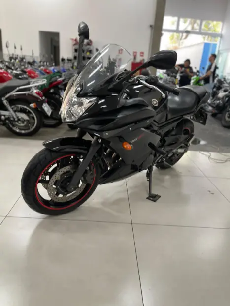 YAMAHA XJ6 600 F, Foto 2