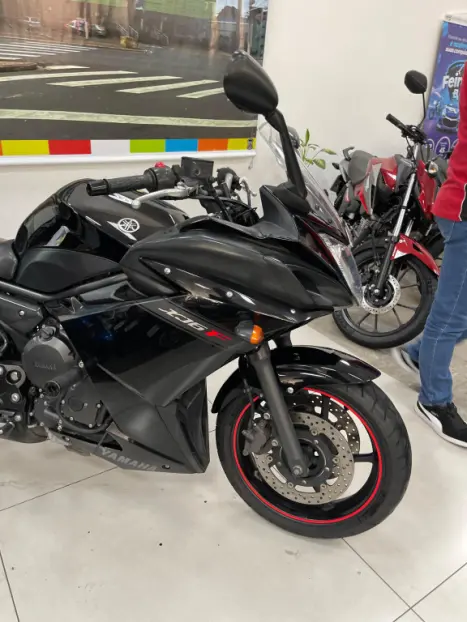 YAMAHA XJ6 600 F, Foto 5