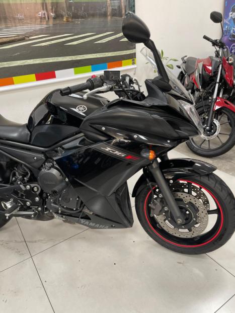 YAMAHA XJ6 600 F, Foto 8