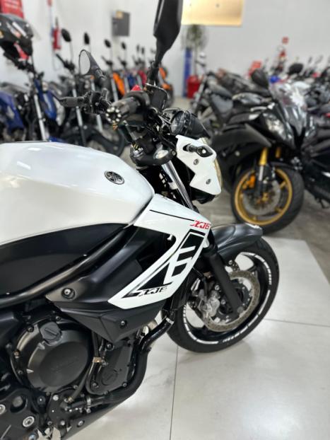 YAMAHA XJ6 600 N, Foto 7
