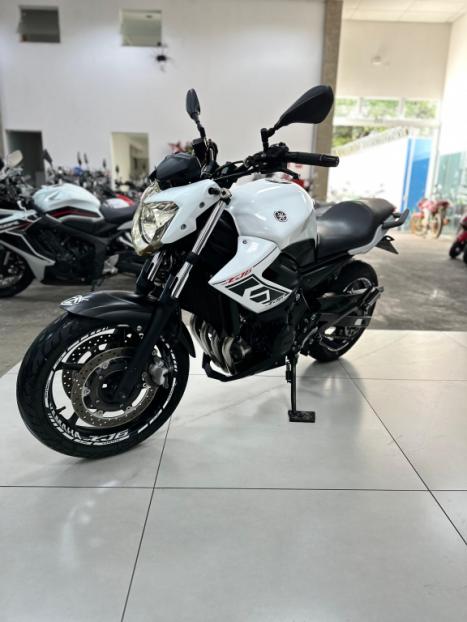 YAMAHA XJ6 600 N, Foto 11