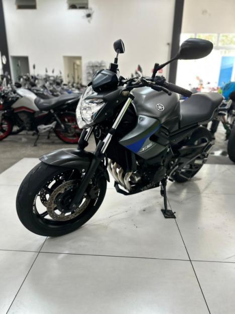 YAMAHA XJ6 600 N, Foto 4