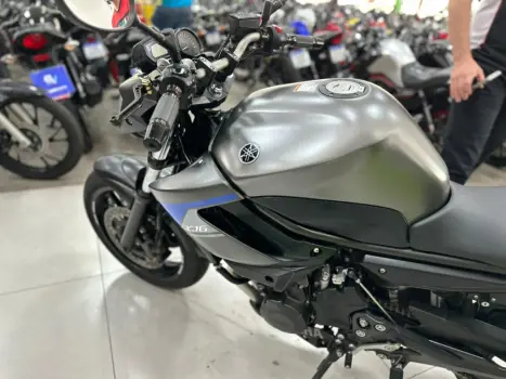 YAMAHA XJ6 600 N, Foto 10