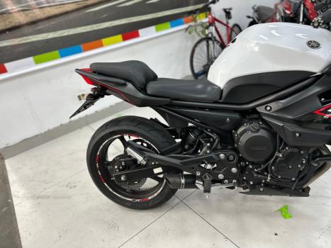 YAMAHA XJ6 600 SP, Foto 3
