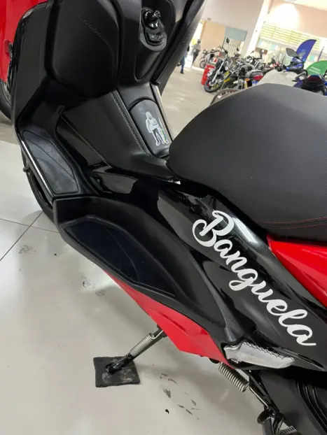 YAMAHA Xmax 250 , Foto 7