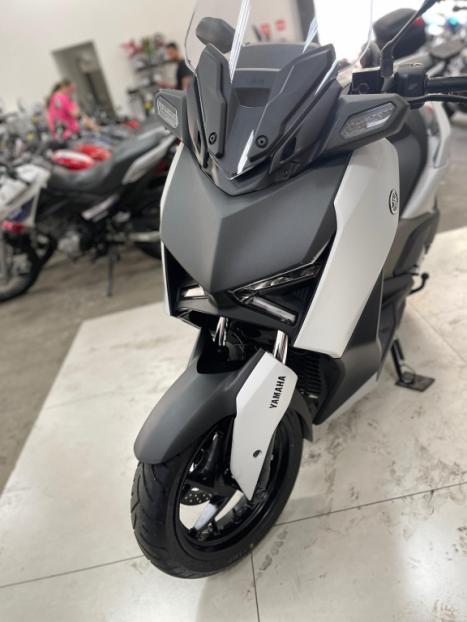 YAMAHA Xmax 250 , Foto 2