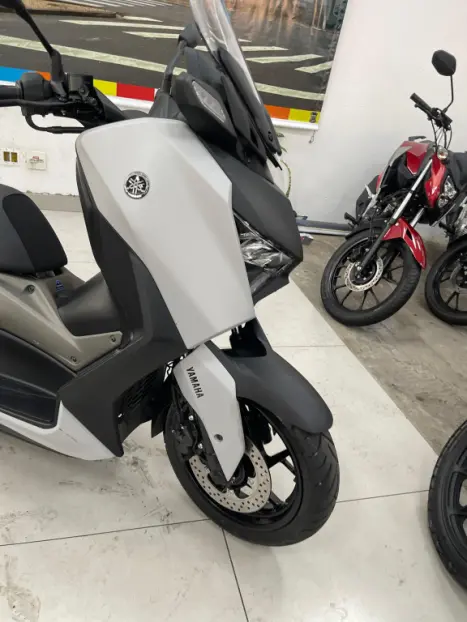 YAMAHA Xmax 250 , Foto 7