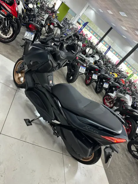 YAMAHA Xmax 250 , Foto 13