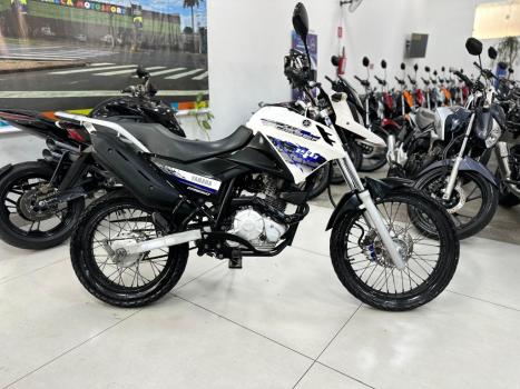 YAMAHA XTZ 150 Crosser E, Foto 1