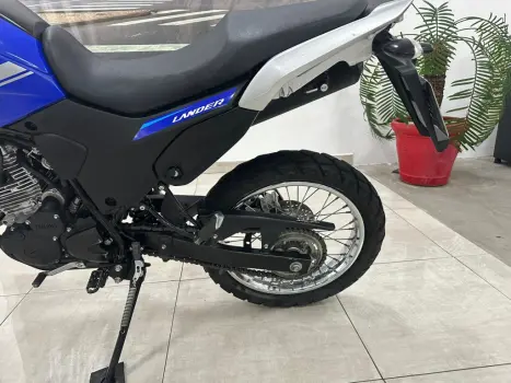 YAMAHA XTZ 250 LANDER, Foto 3