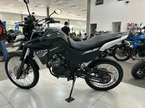 YAMAHA XTZ 250 LANDER, Foto 2