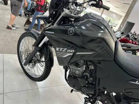 YAMAHA XTZ 250 LANDER, Foto 12