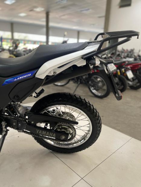 YAMAHA XTZ 250 LANDER, Foto 5