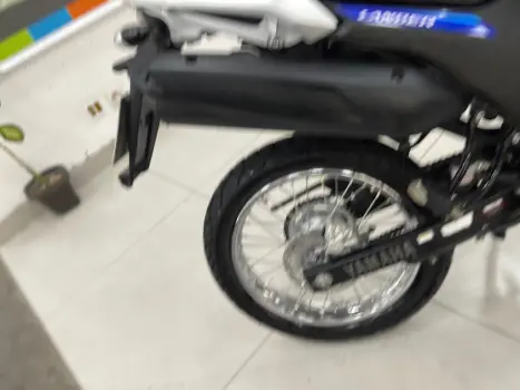 YAMAHA XTZ 250 LANDER, Foto 3