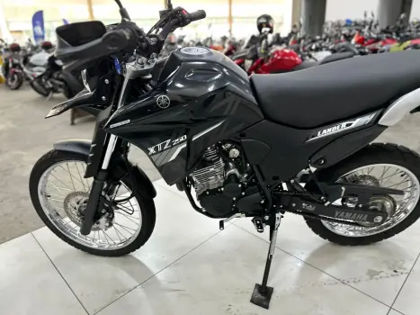 YAMAHA XTZ 250 LANDER, Foto 8