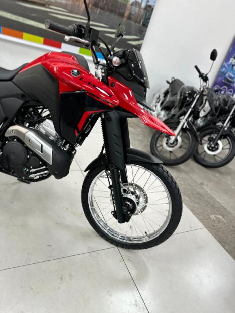 YAMAHA XTZ 250 LANDER, Foto 2