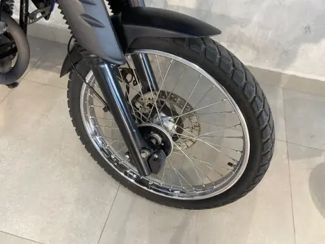 YAMAHA XTZ 250 LANDER, Foto 4