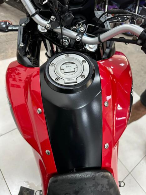 YAMAHA XTZ 250 TENER, Foto 4