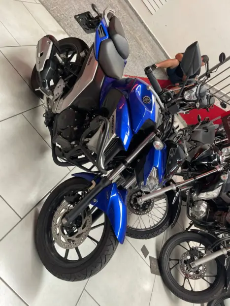 YAMAHA YS Fazer 250 , Foto 5