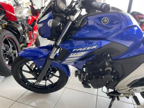 YAMAHA YS Fazer 250 , Foto 3