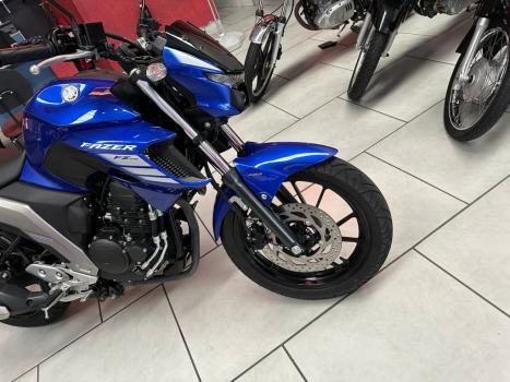 YAMAHA YS Fazer 250 , Foto 3