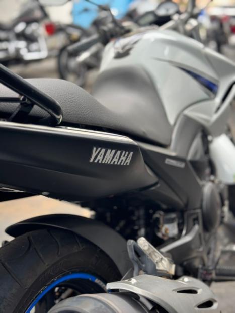 YAMAHA YS Fazer 250 , Foto 2