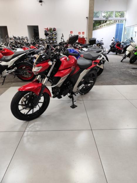 YAMAHA YS Fazer 250 , Foto 3