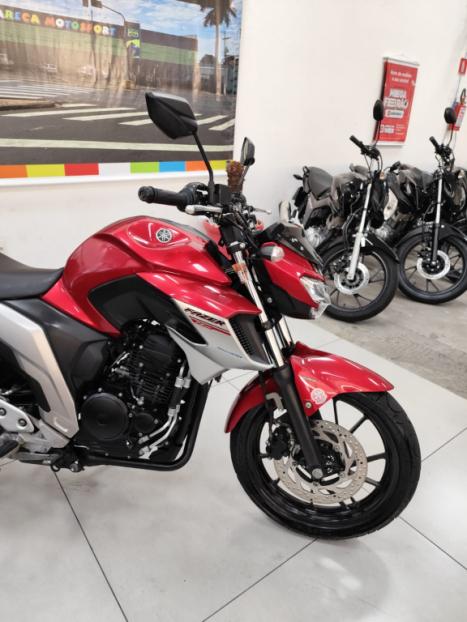 YAMAHA YS Fazer 250 , Foto 9