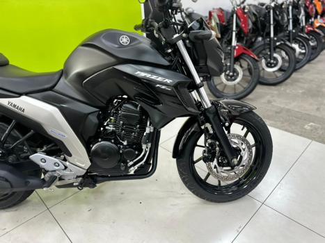 YAMAHA YS Fazer 250 , Foto 3