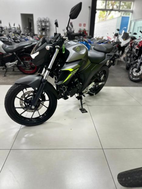 YAMAHA YS Fazer 250 , Foto 2