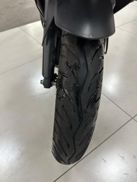 YAMAHA YZF R15 150 ABS, Foto 2