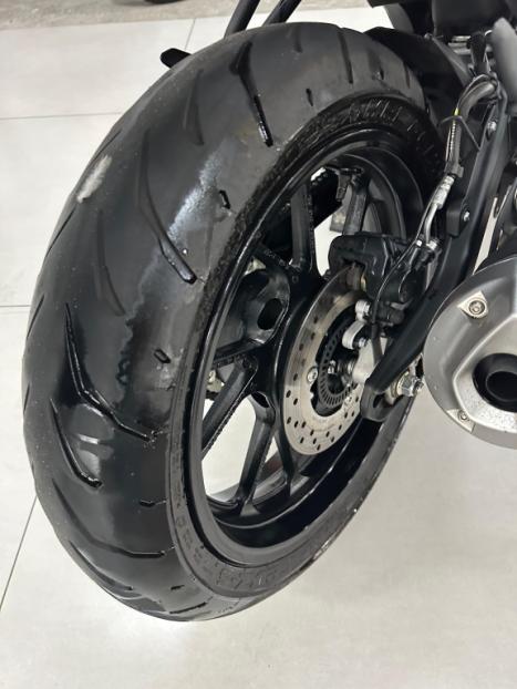 YAMAHA YZF R15 150 ABS, Foto 3