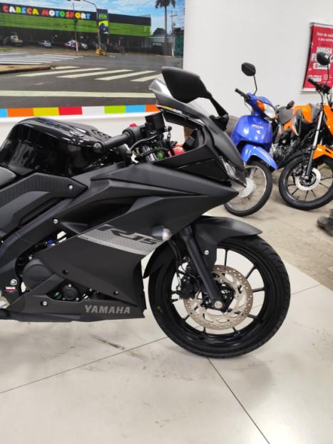 YAMAHA YZF R15 150 ABS, Foto 5