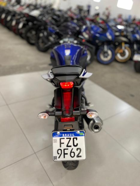 YAMAHA YZF R15 150 ABS, Foto 3