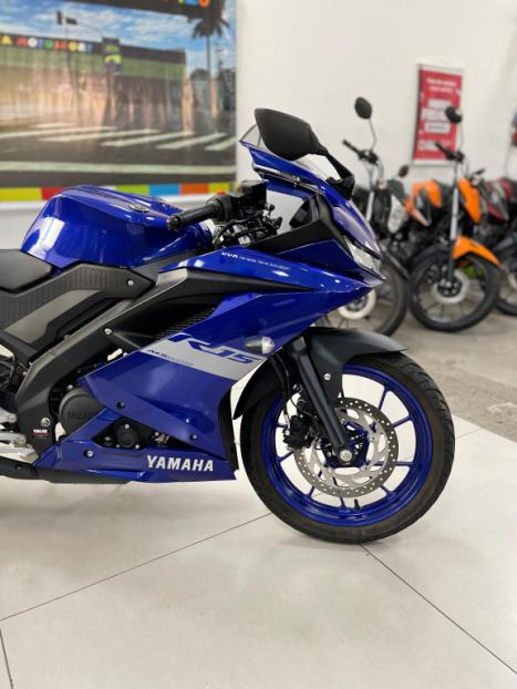 YAMAHA YZF R15 150 ABS, Foto 7