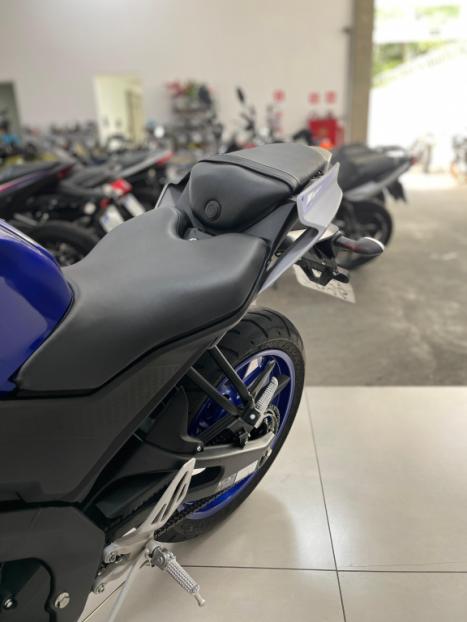 YAMAHA YZF R15 150 ABS, Foto 8