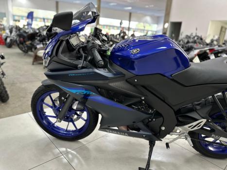 YAMAHA YZF R15 150 ABS, Foto 4