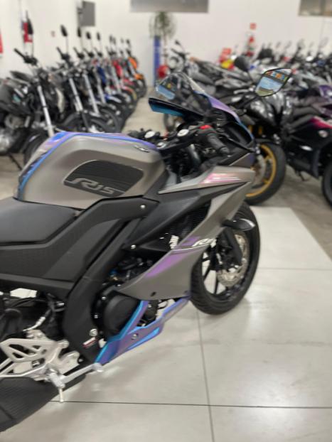 YAMAHA YZF R15 150 ABS, Foto 11