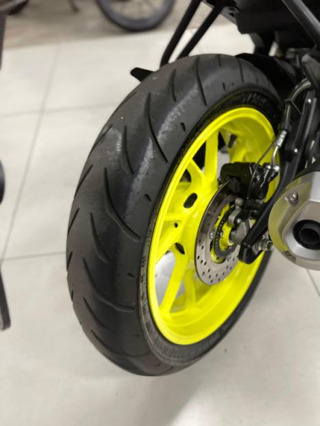 YAMAHA YZF R15 150 ABS, Foto 6