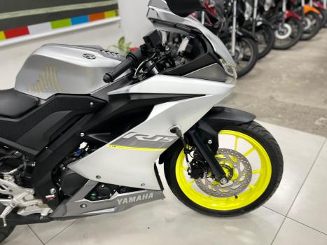 YAMAHA YZF R15 150 ABS, Foto 7