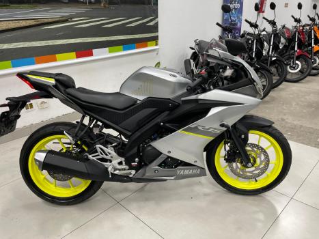 YAMAHA YZF R15 150 ABS, Foto 10