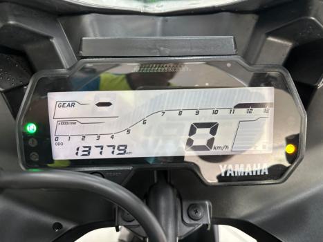 YAMAHA YZF R15 150 ABS, Foto 5