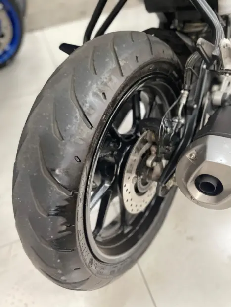 YAMAHA YZF R15 150 ABS, Foto 4