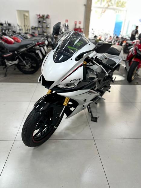 YAMAHA YZF R3 300 , Foto 3