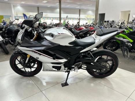 YAMAHA YZF R3 300 , Foto 7