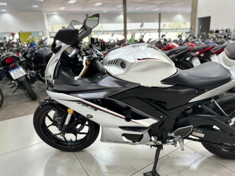 YAMAHA YZF R3 300 , Foto 8