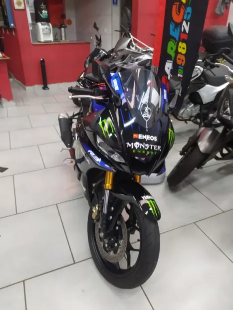 YAMAHA YZF R3 300 ABS, Foto 6