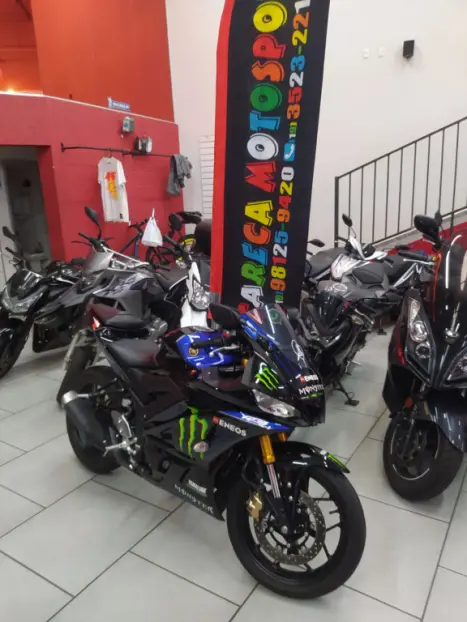 YAMAHA YZF R3 300 ABS, Foto 8